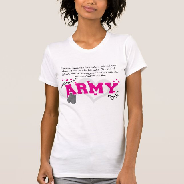 In i en soldat ögon - stolt arméfru tee (Framsida)