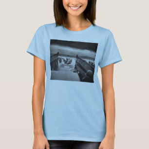 In i käkarna av världskrig II Omaha för död LC T Shirt