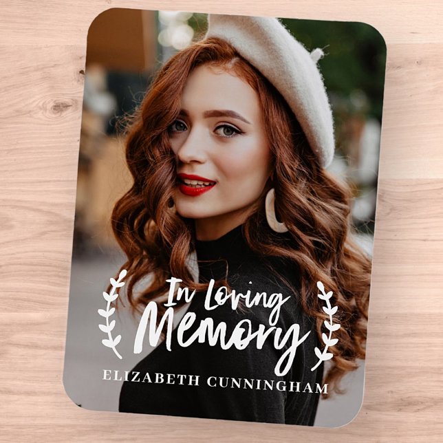 In Loving Memory Cursive Foliage Photo Memorial Magnet (Skapare uppladdad)