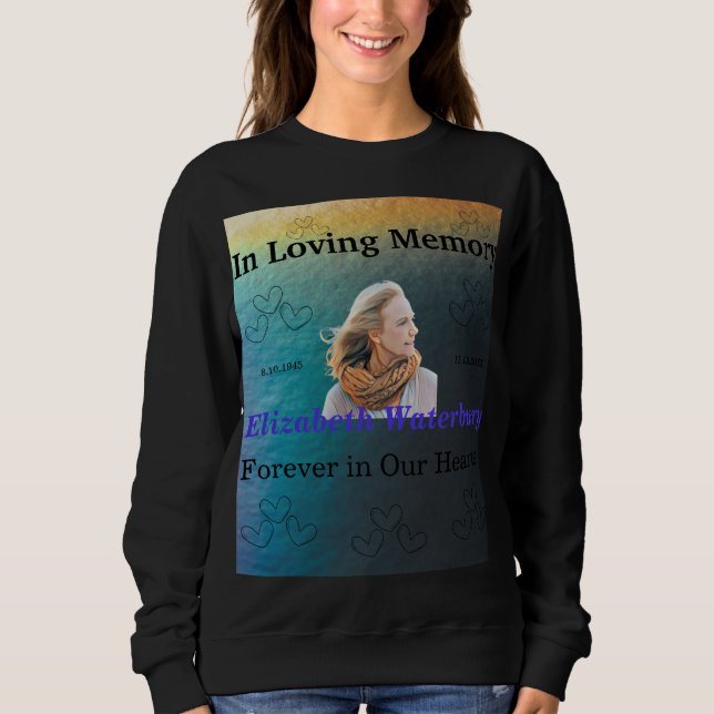 In Loving Memory Forever I Våra Hjärtan Minnesmärk T Shirt (Framsida)