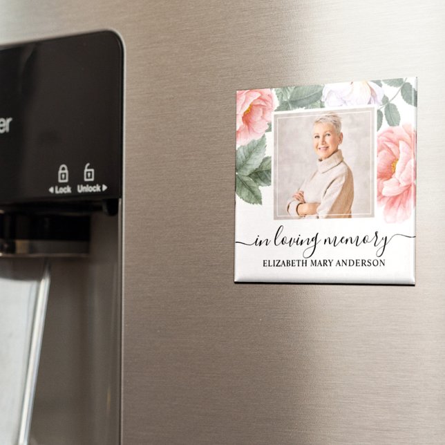In Loving Memory Photo Rosa Blommigt Memorial Magnet (This beautiful pink watercolor floral design can be personalized with a photograph of your loved one)