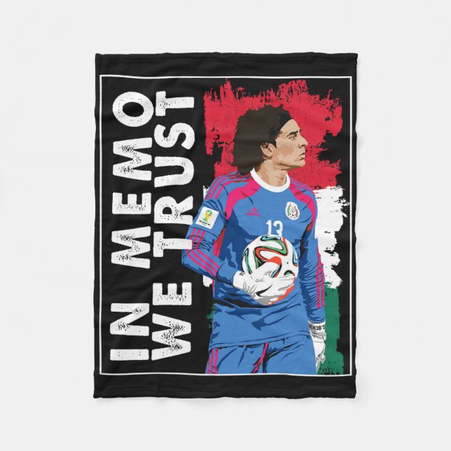 In Memo Ochoa We Trust Mexican Soccer  Fleecefilt (Framsidan)