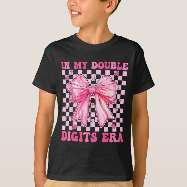 In My Double Digits Era Coquette Bow 10th Birthday T Shirt (Framsida)