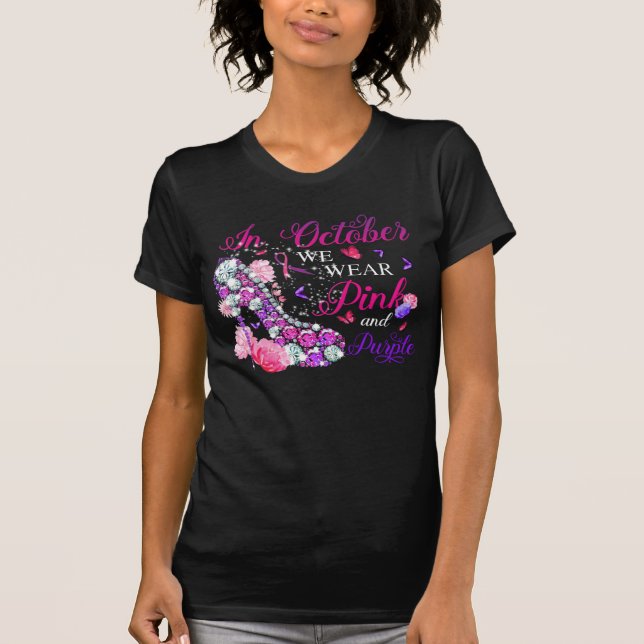 In October we wear pink and purple breast cancer  T Shirt (Framsida)