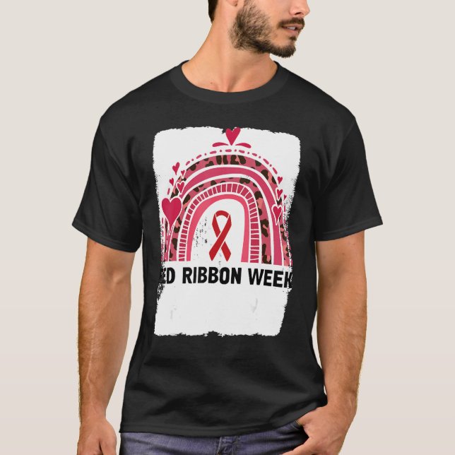 In October We Wear Red Ribbon Week Awareness 4 T Shirt (Framsida)