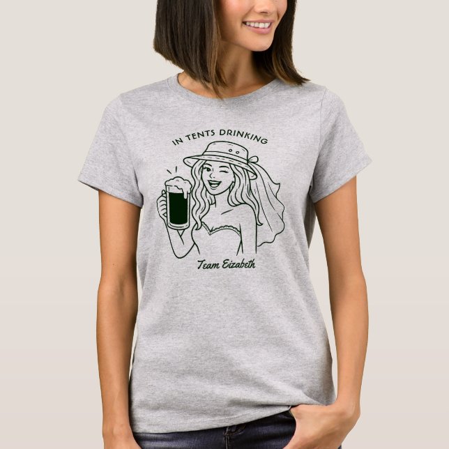 In Tents Drinking Camp Bride Bachelorette Weekend T Shirt (Framsida)
