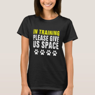 In Training, fortbildning, Ge US Space Hund Hund T Shirt