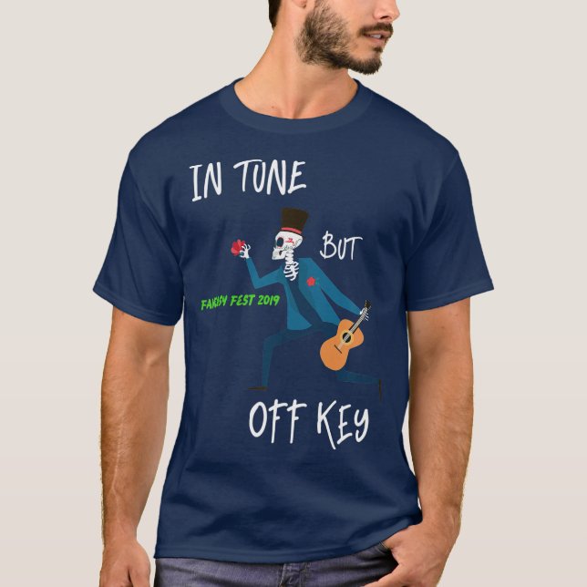 in tune but off nyckel Fantasy Fest 2019 head man T Shirt (Framsida)