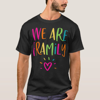 Inbillade vänner och familjeåterförening samlas i  t shirt