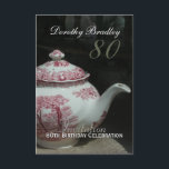 Inbjudan för födelsedag för engelsk tekanna för<br><div class="desc">Inbjudan för anpassade75:efödelsedagen med en engelsk tekanna för härlig vintage täcker på. Du kan lätt tillfoga,  och ändringstext (färg,  stilsorten,  format och att placera) genom att klicka skräddarsy,  knäppas. Matcha födelsedaggästboken (spiral anteckningsbok).</div>