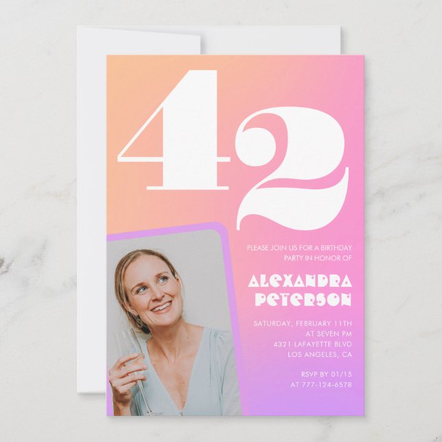 Inbjudan till 42-årsfirande med rosa gradient Retr (Framsida)