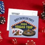 Inbjudan till anpassningsbar Bachelor Party Las Ve<br><div class="desc">Anpassa ditt eget vykort för reklamfest till en Las Vegas resa. Coola personlig vycard inbjudan med spelkasinokapelklamrar som kortdäck,  poker chip och roulette-hjul med Vegas Resa i gult-skript. Roligt spelare kommer för dina marskalkar och bästa man.</div>