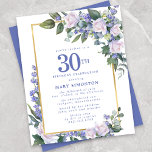 Inbjudan till budgetblåvite Blommigt 30års födelse<br><div class="desc">Söt vattenfärgen vit ros och blåa blommor är inkapslade i mörk grönt löv på guld ram.</div>