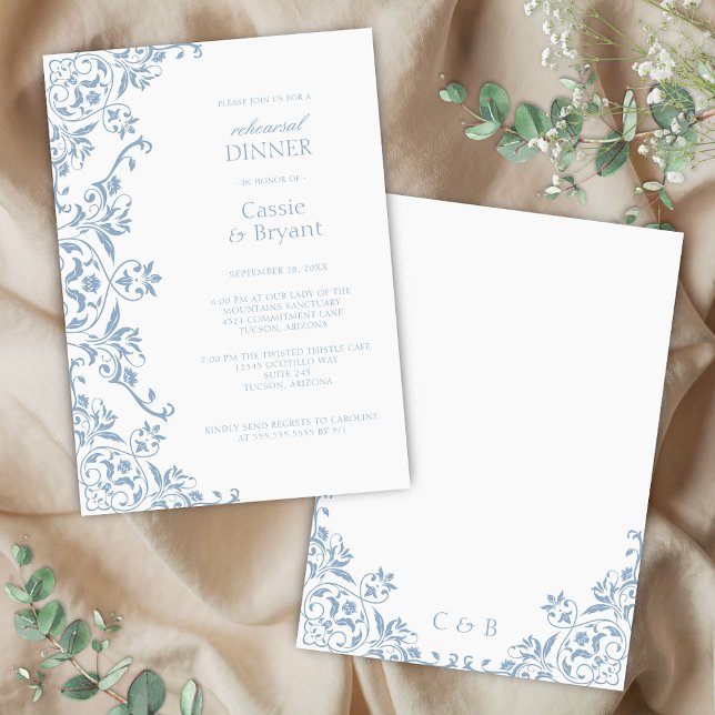 Inbjudan till chic Blue and White Rehearsal Middag (romantic coastal chic blue and white wedding rehearsal dinner invitation with floral border pattern)