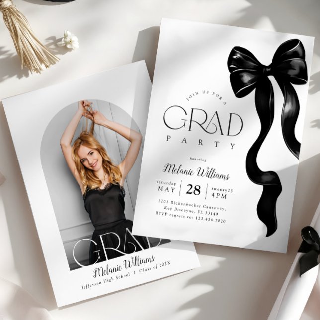 Inbjudan till elegant Black Bow Photo Grad Party (Skapare uppladdad)