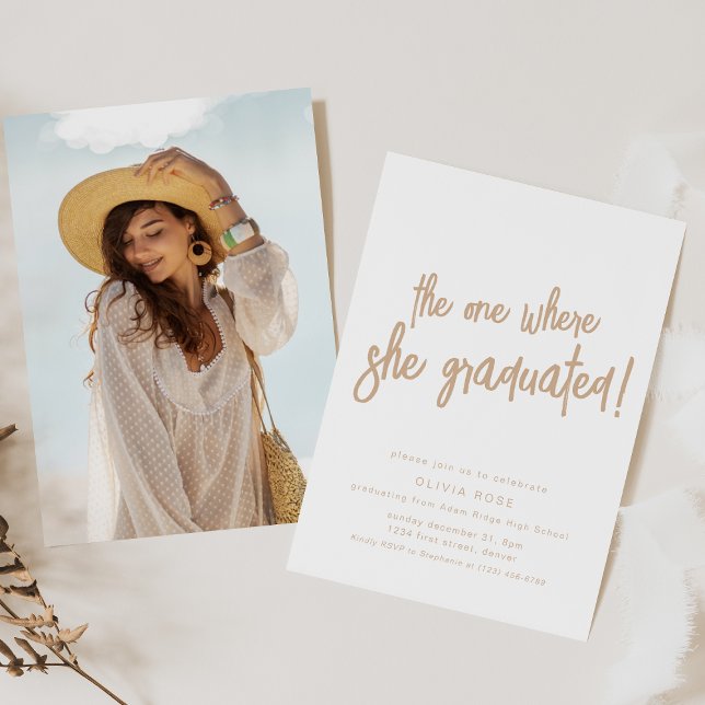 Inbjudan till festen där hon tar examen (Skapare uppladdad)