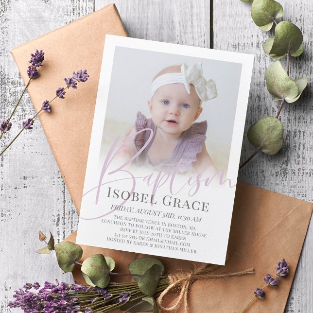Inbjudan till fotobaptism i Lilac-skript (Skapare uppladdad)