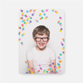 Inbjudan till fotofödelsedagstjänst med färgad kon