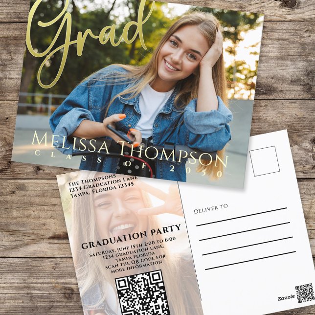 Inbjudan till fotomall för Student Guld-skript (Graduation gold calligraphy script with full bleed photo template postcard. )
