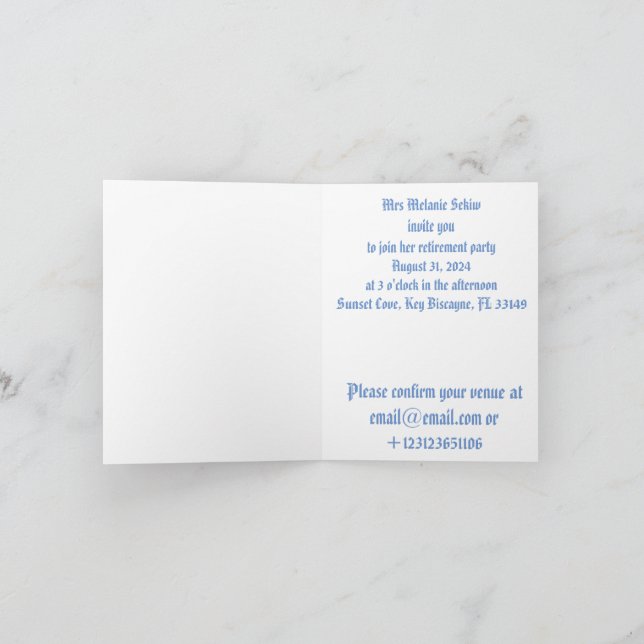 Inbjudan till ginger-katt på pension att sova (Inuti)