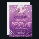 Inbjudan till lila Glitter 21:a födelsedagseufori<br><div class="desc">Trendigets tjugoförsta födelsedagsfest inbjudan kommer att ange tonen för perfektens euforiska party!</div>