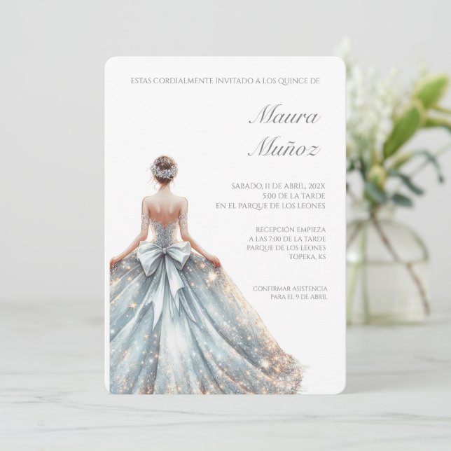 Inbjudan till ljusblå quinceañera (Stående Fram)