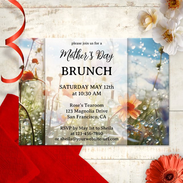 Inbjudan till Mors dag-Brunch med färgämnen av Wil (Festive Mother's Day Brunch invitation featuring a field of wildfowers with playful water droplets)