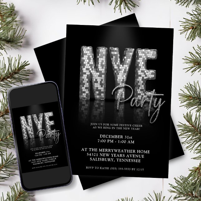 Inbjudan till Nyårsafton för  i Silver Gnistra (Silver Sparkle New Years Eve Party Invitations)