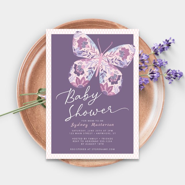 Inbjudan till rosa Lila Butterfly Baby Shower (Shown on a 5" x 7" card)