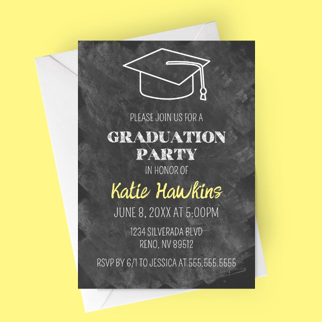 Inbjudan till Studentfest av kalkboard (Chalkboard Graduation Party Invitation | Graduation Hat Doodle)