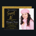 Inbjudan till sweet sixteen guldblomma på födelsed<br><div class="desc">Söt 16 Svart och Faux Gold Foil Glamous Birthday-inbjudan. Fotot i den här inbjudan kan uppdateras samt namn,  datum och plats.</div>