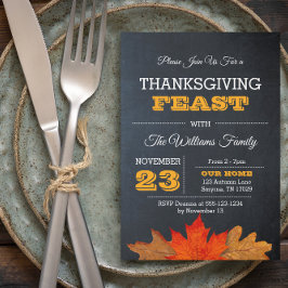 Inbjudan till Thanksgiving av höst löv & kalkboard