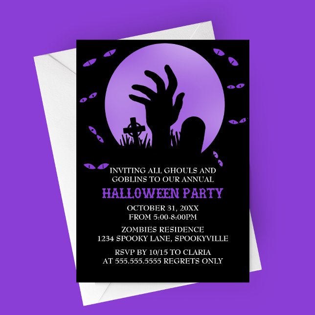 Inbjudan till Zombie Halloween fest (Purple Zombie Spooky Halloween Party Invitation | Graveyard with Haunted Eyes and Full Moon)