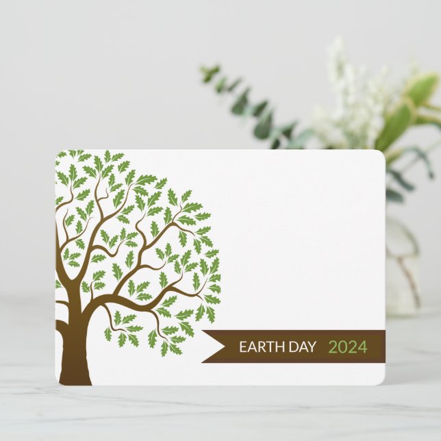 Inbjudningskort grönt Träd och Cream Earth Day (Stående Fram)