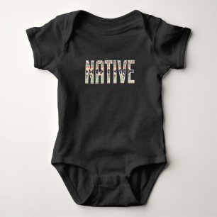 Inbyggd amerikansk-indisk apache i Mönster T Shirt