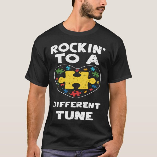 Inclusion Rockin To A Different Tune  Autism Aware T Shirt (Framsida)