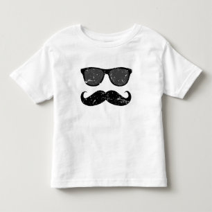 Incognito-pojken - lustig mustasch och solglasögon t-shirt