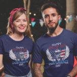 Independence day typografi i lycklig 4 juli t shirt<br><div class="desc">När den 4 juli kommer upp,  gå in i er patriotiska anda med den patriotiska T-shirt-designen med Lycklig 4:e juli Oberoende-dagen-typografi.</div>