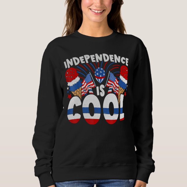 Independence Is Cool Blue White Red Ice Cream Cone T Shirt (Framsida)