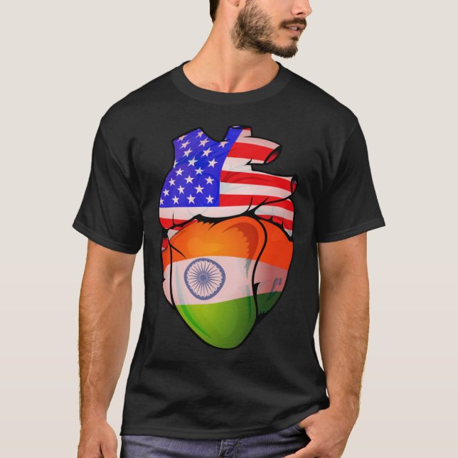 Indian American Split Anatomical Heart With Flags T Shirt (Framsida)