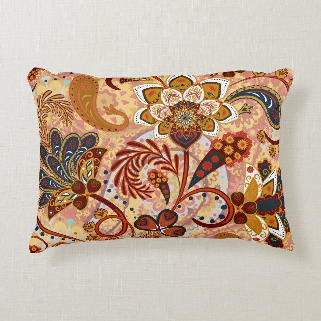 Indian Paisley: Blommigt Vintage Brown Prydnadskudde (Framsidan)