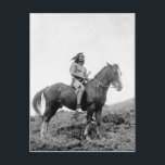 Indian Vintage Porträtt Vykort<br><div class="desc">De inhemska amerikanerna i Förenta staterna är ursprungsbefolkningarna i de nordamerikanska regioner som nu omfattar det kontinentala Stater, inklusive delar av Alaska och Östaten Hawaii. De består av ett stort antal olika stammar, stater och etniska grupper, av vilka många överlever som intakta politiska grupper. Några av de viktigaste stammarna är...</div>