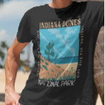 Indiana Dunes National Park Vintage Distress T Shirt<br><div class="desc">Konstruktion för vektorgrafik i Indiana Dunes. Parken är en nationalpark i Stater i nordvästra Indiana som förvaltas av nationalparken.</div>