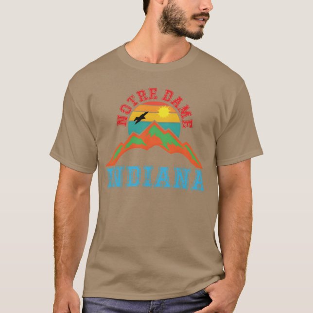 Indiana semesterpresent souvenir Campingutflykt vä T Shirt (Framsida)