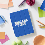 Indiana State Logotyp iPad Skydd<br><div class="desc">Kolla in de här delstatsdesigner från Indiana! Visa upp ditt Indiana-pride med dessa nya Universiteten-produkter. De gör perfekterna till Indiana student,  aluminium,  familj,  vän eller fläkt i ditt liv. Alla dessa Zazzle-produkter är anpassade med ditt namn,  klassår eller klubb. Gå Sycamores!</div>