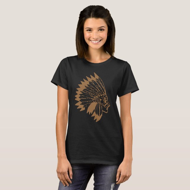 Indianhävdade Boho Apache uramerikansk hövding T Shirt (Hel framsida)