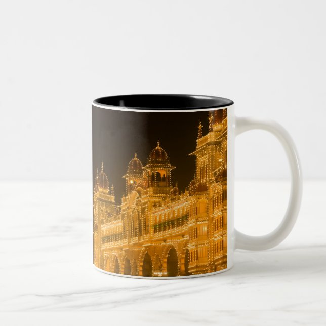 INDIEN, Karnataka, Mysore : Majarajas palats (b. 2 Två-Tonad Mugg (Höger)