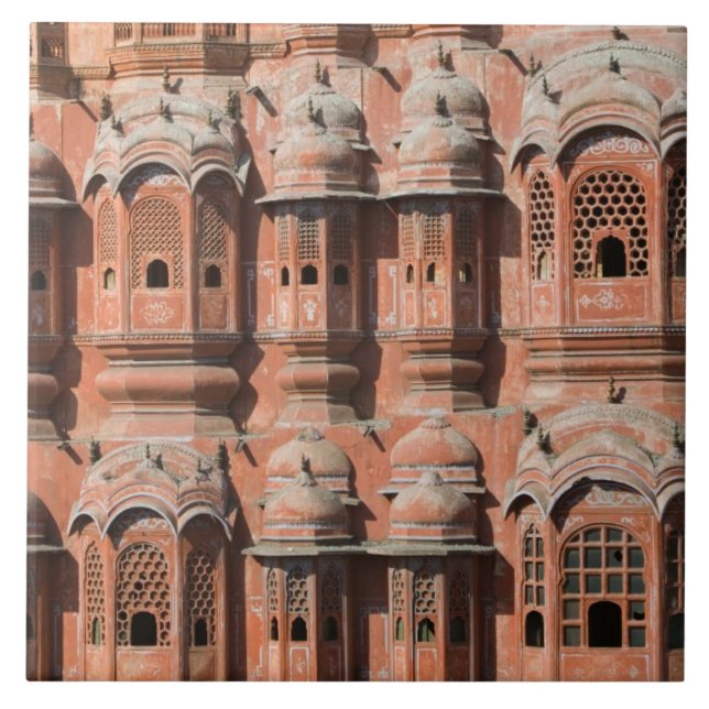 INDIEN, Rajasthan, Jaipur: Hawa Mahal (Vindarnas p Kakelplatta (Framsidan)