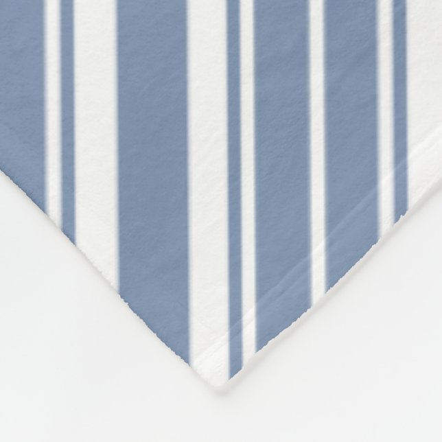 Indigo Blue, White Ticking Rand Fleece Blanket (Hörn)