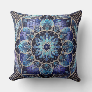 Indigo Mandala: Deep Gradient Mosaic Kudde